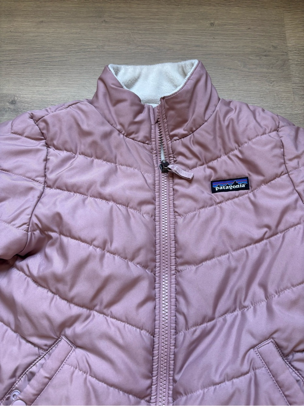 Girls Reversible Patagonia Jacket - Picture 6 of 14
